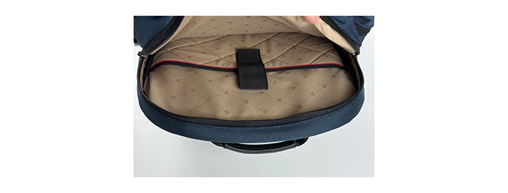 Laptop compartment_ Laptop compartment_
